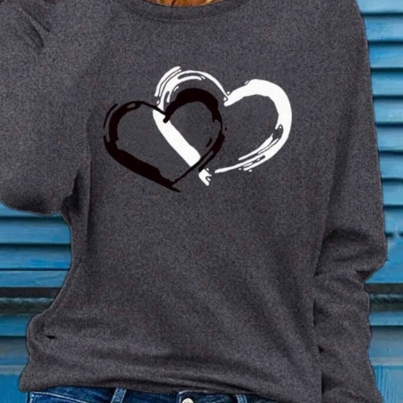 ☘️☘️☘️ Women’s XL Gray Long Sleeve Crew Neck T-Shirt Double Heart Print☘️☘️☘️ - Picture 8 of 8